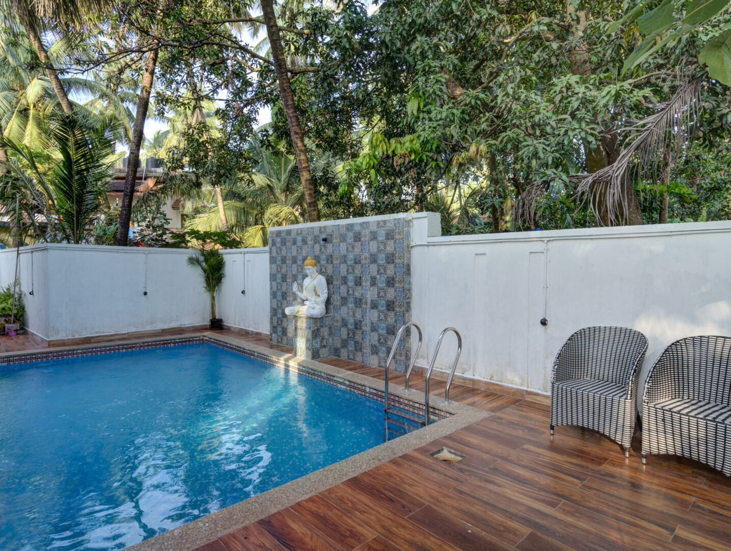 villas in north goa for rent with private pool