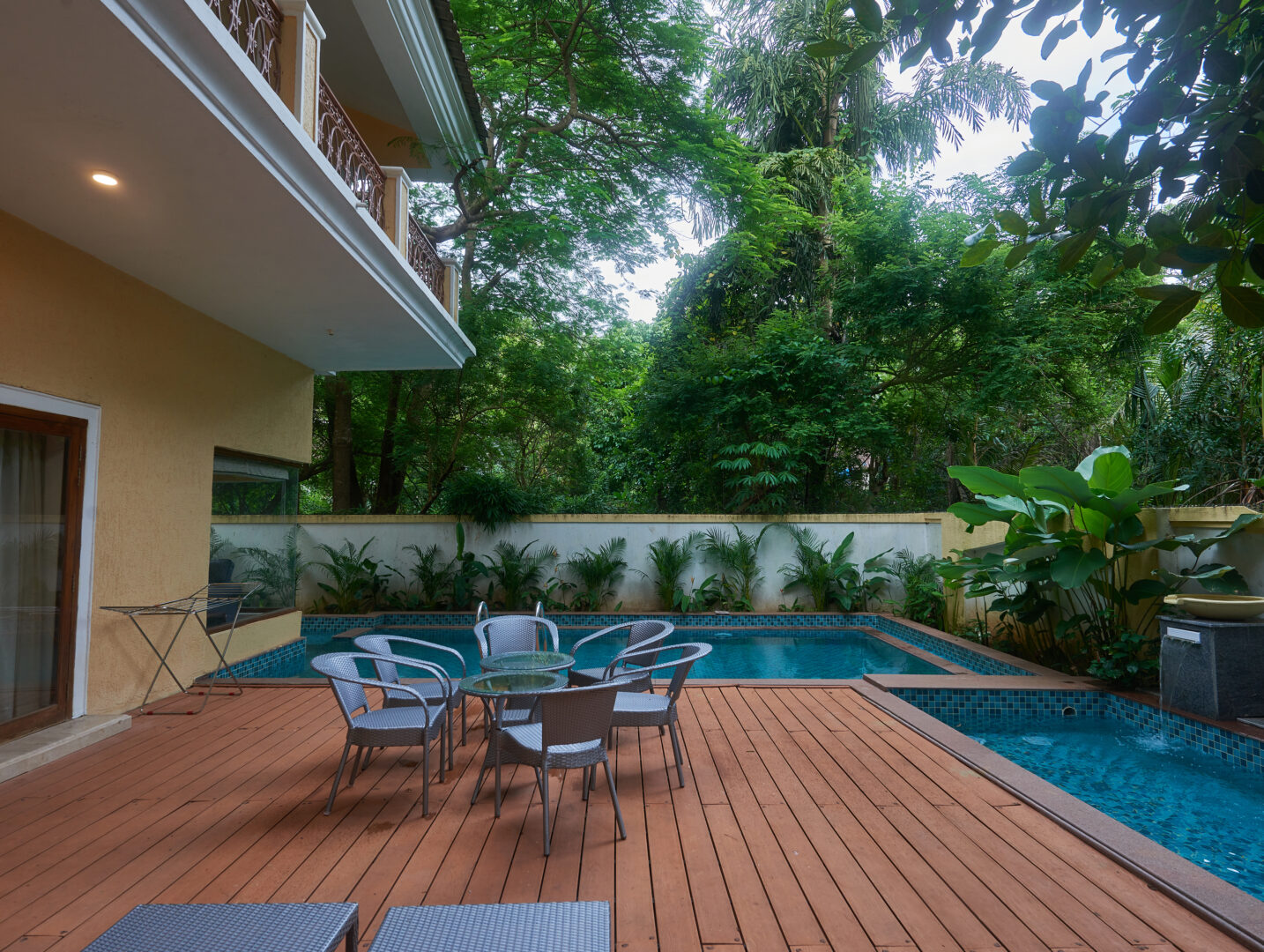 villas in north goa for rent with private pool